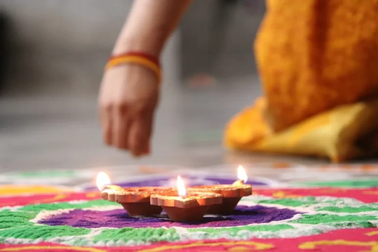 Unique Diwali gifts idea for your loved ones this festive season